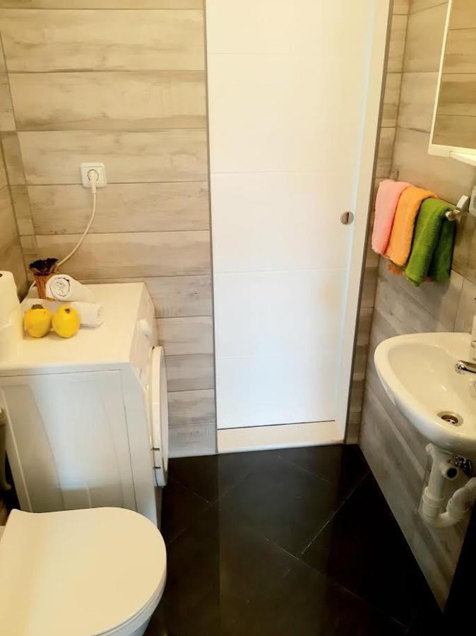 Marinovi Dvori Apartman Slatine Kültér fotó