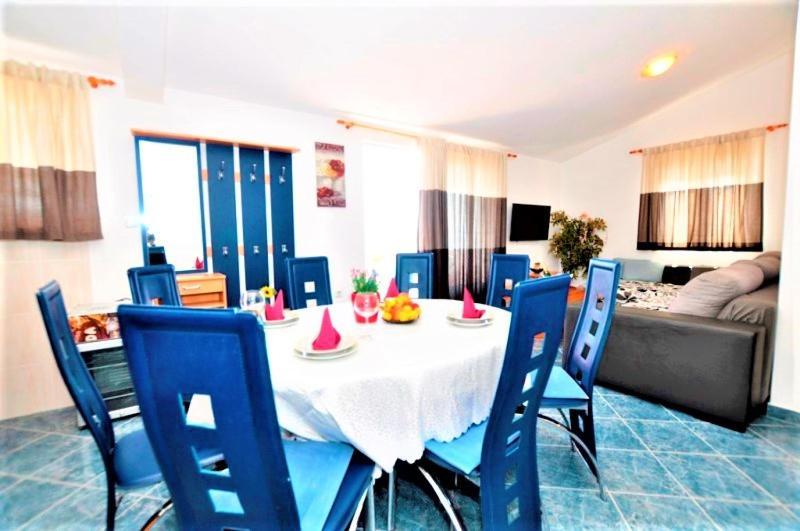 Marinovi Dvori Apartman Slatine Kültér fotó