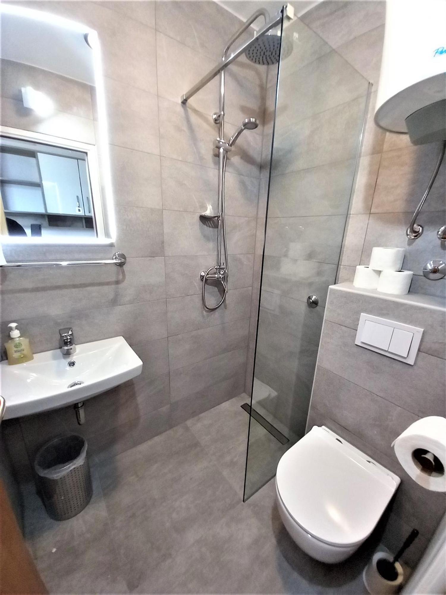 Marinovi Dvori Apartman Slatine Kültér fotó
